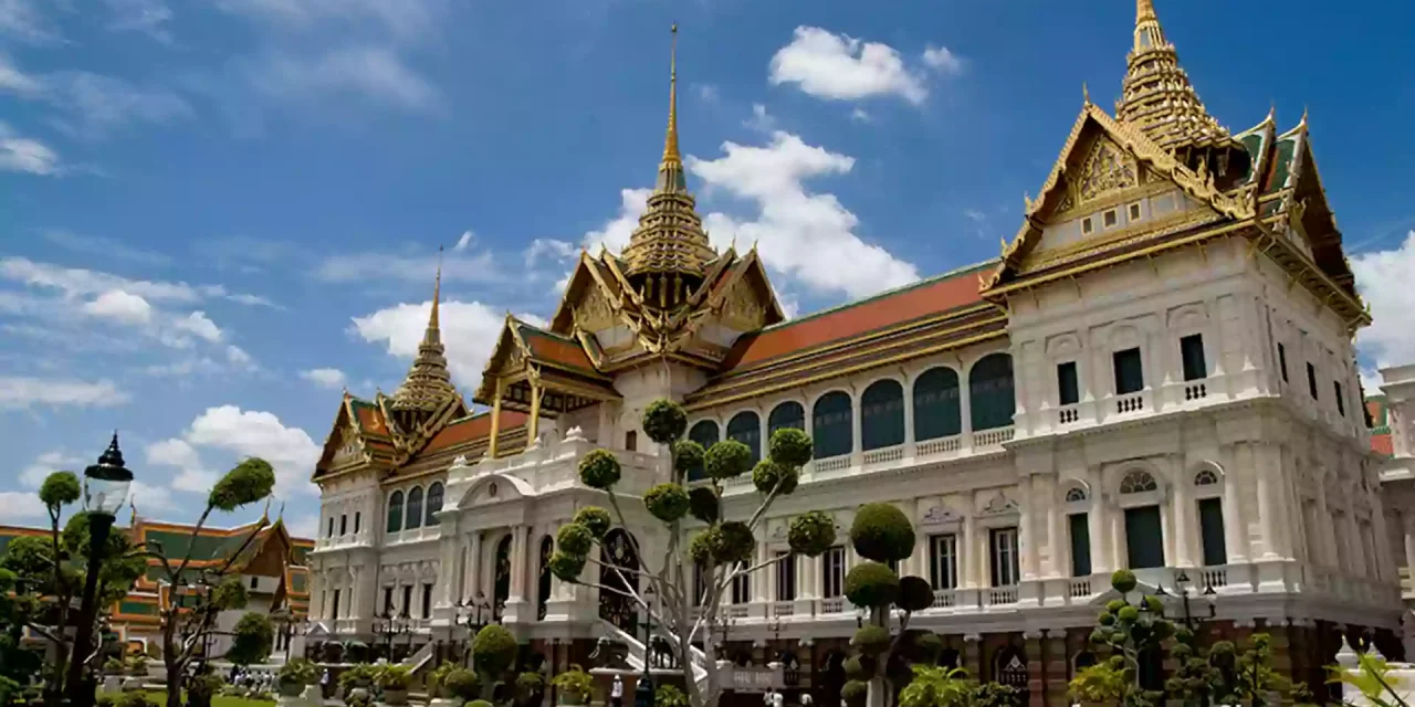 Lonjakan Turis Picu Thailand Untuk Kaji Ulang Aturan Bebas Visa!