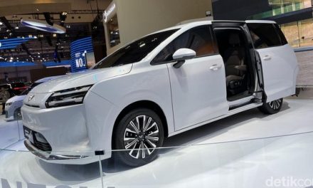 Kenikmatan Berkendara Di Dalam Kabin Wuling Darion PHEV
