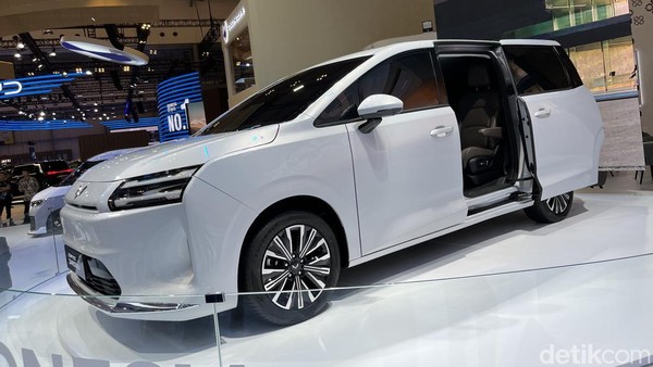 Kenikmatan Berkendara Di Dalam Kabin Wuling Darion PHEV