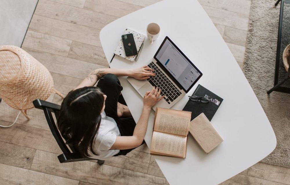 Kunci Hidup Tetap Seimbang Di Tengah Gempuran Era Digital