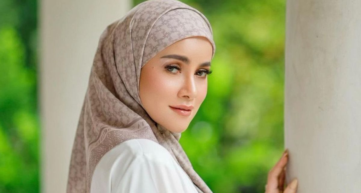 Lepas Hijab Kini Olla Ramlan Mengundang Perhatian Publik