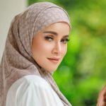 Lepas Hijab Kini Olla Ramlan Mengundang Perhatian Publik